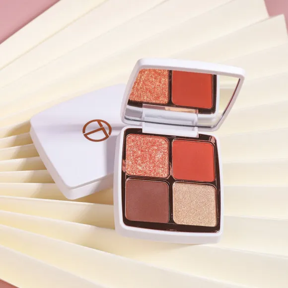 O.TWO.O палитра теней для век 4в1 арт. SC040  #03 13.5 g