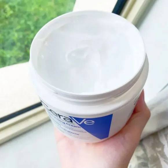 CeraVe Увлажняющий крем для лица и тела Moisturizing Cream 340 g CeraVe Увлажняющий крем для лица и тела Moisturizing Cream 340 g